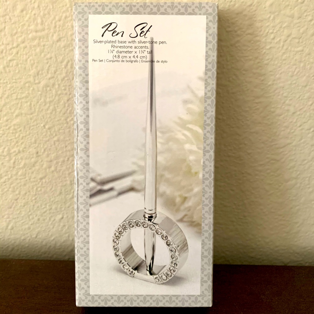 Silver-plated base with silver-tone pen